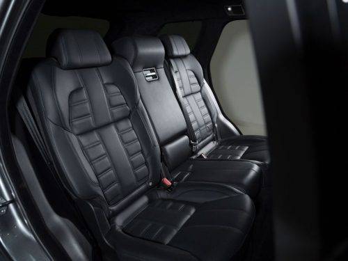 Drive 57 Berlin's Mercedes E-Klasse mit komfortabler Leder-Rückbank.