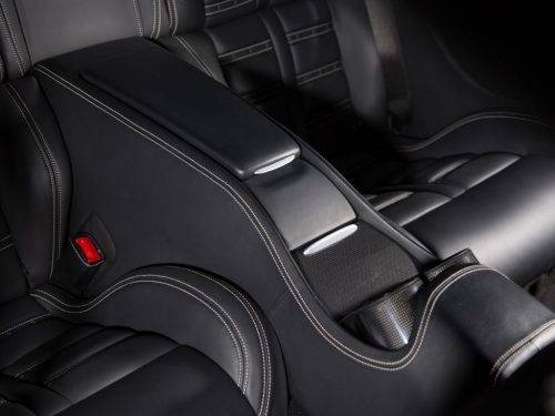 Mercedes-Benz E-Klasse Innenraum, Armaturenbrett und Innenraumdesign.