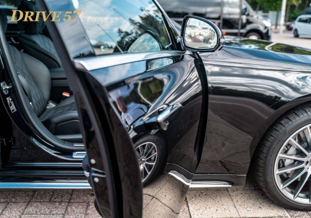 Discover Berlin’s most popular neighborhoods with Drive 57 – enjoy the local experience!