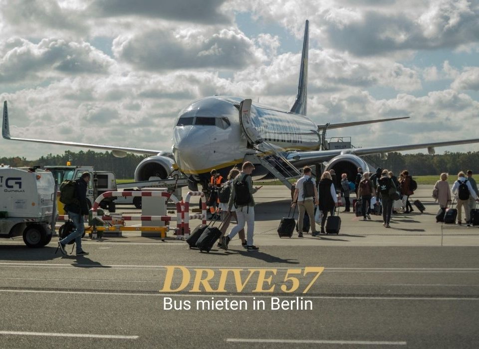 Luxury transfer to the private jet at the airport