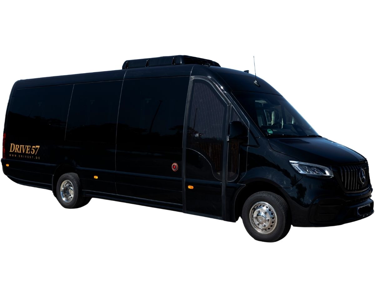 Mercedes-Benz Sprinter Midibus von Drive 57 – Heckansicht