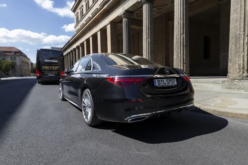 Mercedes-Benz S-Klasse – Heckansicht in Berlin Mitte