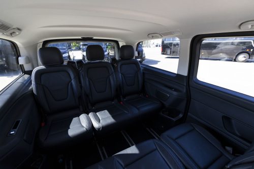 Innenraum der Mercedes-Benz V-Klasse mit Ledersitzen