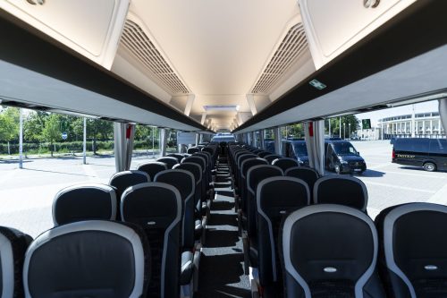 Innenraum des Neoplan Starliner mit 58 Sitzen