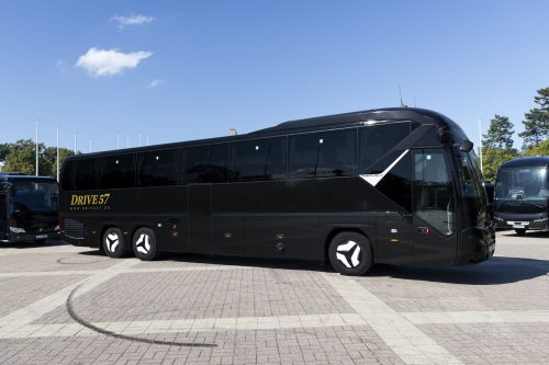 Neoplan Starliner – Seitenansicht des VIP-Reisebusses